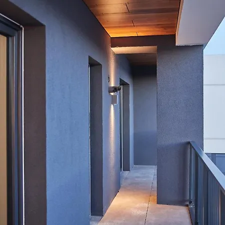 Quiboo Cosmopolit * Μπρασόβ